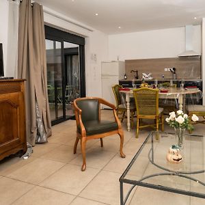 Appartement à 3 Chambres à Coucher
