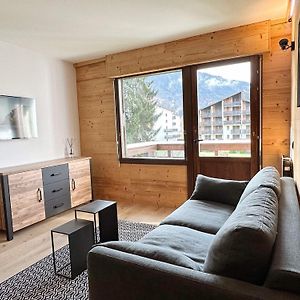Studio Lit King-Size