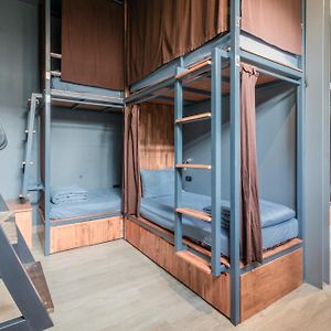Dormitory Room Mixed