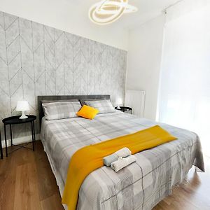 Suitesflores - Bright And Cozy Apartment In Verona