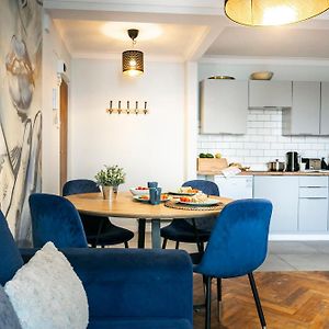 Nowogrodzka 78 - Apartament Dla 4 Osob - 200M Od Szpitala Klinicznego Na Lindleya - 1Km Do Dworca Centralnego - Wifi - Smart Tv 45 Cali
