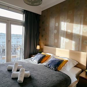 Plac Konstytucji 6 Orange - Apartament Dla 4 Osob - Bezplatny Parking - Free Parking - Piekny Widok Na Panorame Warszawy
