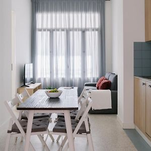 Appartement à 2 Chambres à Coucher