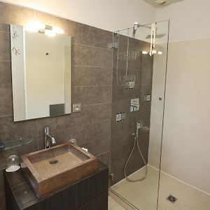 Chambre Standarde Lit Queen-Size