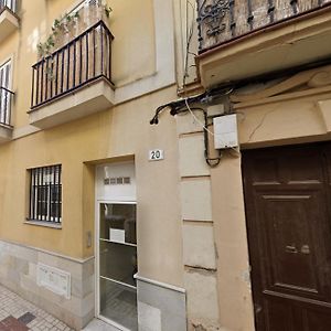 Holidays2Malaga Pena Parking & French Balcony & Smart Tv