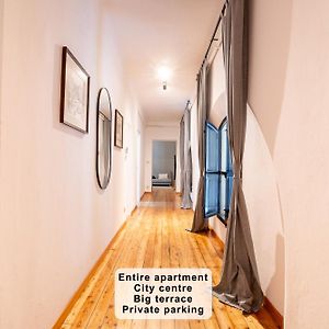Appartement à 3 Chambres à Coucher