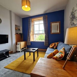 The Edinburgh City - Top Floor 2 Bedroom Apartment