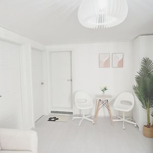 Appartement à 3 Chambres à Coucher