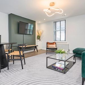 Appartement à 2 Chambres à Coucher