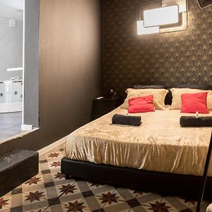 Jacuzzi Terrasse Centre Ville Narbonne Chambre 4