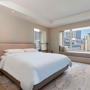 Suite Gold