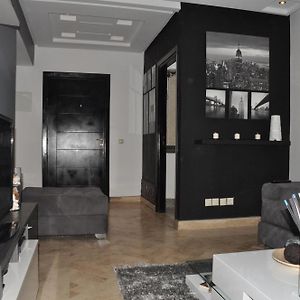 Val Fleuri Apartment With 2 Balconies, Casablanca