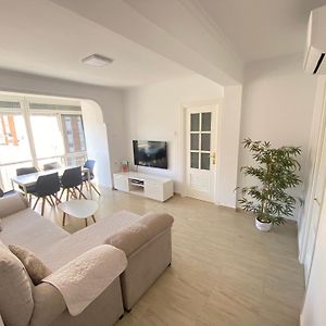 Appartement à 3 Chambres à Coucher
