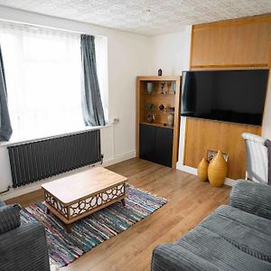 Appartement à 2 Chambres à Coucher