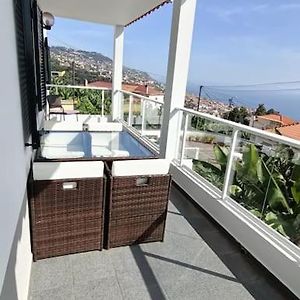 Appartement à 3 Chambres à Coucher