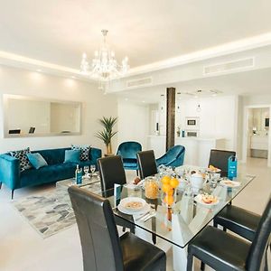 Modern And Luxurious -3 Bdr 2Bth- Pastor Y Landero