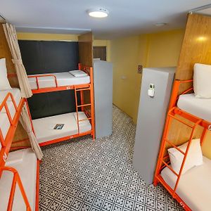 Dormitory Room Mixed