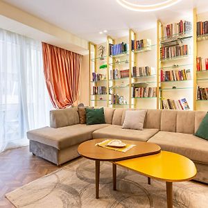 Appartement à 2 Chambres à Coucher