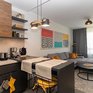 Appartement à 2 Chambres à Coucher