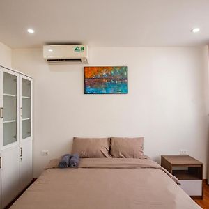 The Valley - Westlake Apartment