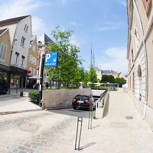 Coeur de ville, joli 2 pieces au 1er étage, Wifi !