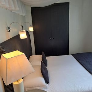 Chambre Économique Lit King-Size