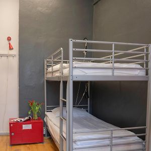 Chambre Juste Pour Hommes Dortoir