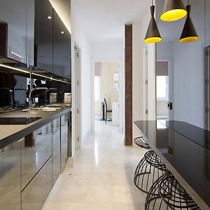 Appartement à 3 Chambres à Coucher