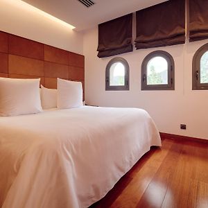 Chambre Tower