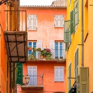 Evasion Romantique Sous Les Toits Au Coeur Du Vieux Nice