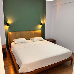 Appartement à 2 Chambres à Coucher