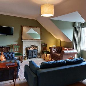 Stunning 5Br Royal Mile Penthouse