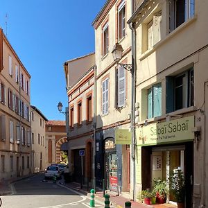 A 150 Pas Du Capitole!