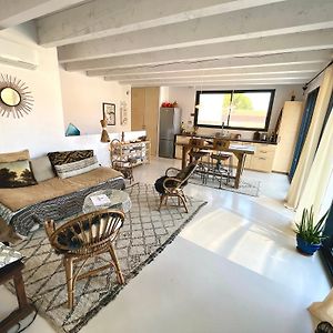Appartement à 2 Chambres à Coucher