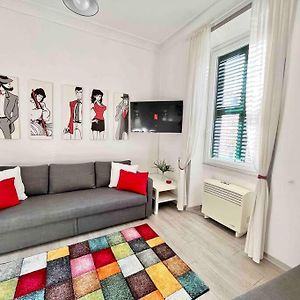 Appartement à 2 Chambres à Coucher