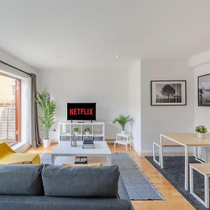 Superb Apartment, Excellent Location, Oxford Street, Wifi