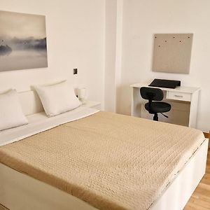 Colourful Apartment In The Heart Of Athens
