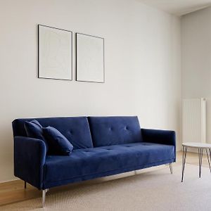 Minimalistic Studio Near Naschmarkt