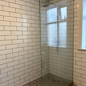 Appartement Privé à 4 Chambres à Coucher