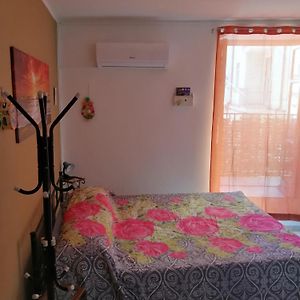 Studio Lit Queen-Size