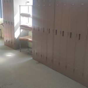 Chambre Juste Pour Hommes Dortoir