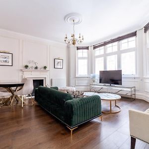 Spacious 1 Bdr Apt - 2Min To Bond Str Station