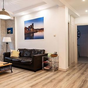 Appartement à 3 Chambres à Coucher