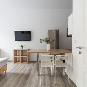 Appartement à 2 Chambres à Coucher