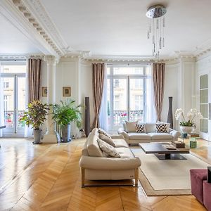 Appartement à 3 Chambres à Coucher
