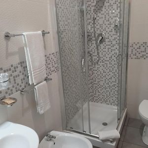 Private Bathroom Single Room
