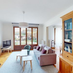 Appartement à 2 Chambres à Coucher