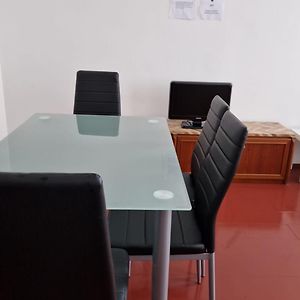 Appartement à 3 Chambres à Coucher