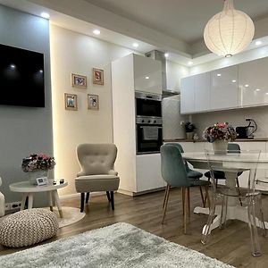 Appartement à 3 Chambres à Coucher