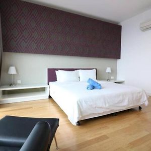 Appartement à 2 Chambres à Coucher